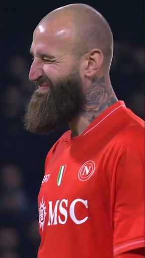 Is there anything he CAN'T do? 🫨