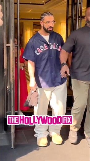Drake Is Swarmed By Fans & Paparazzi While Leaving His Hotel In New York, NY