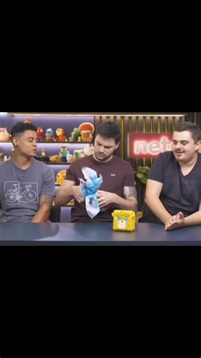 Felipe Neto: Entretenimiento y Reflexión en Redes