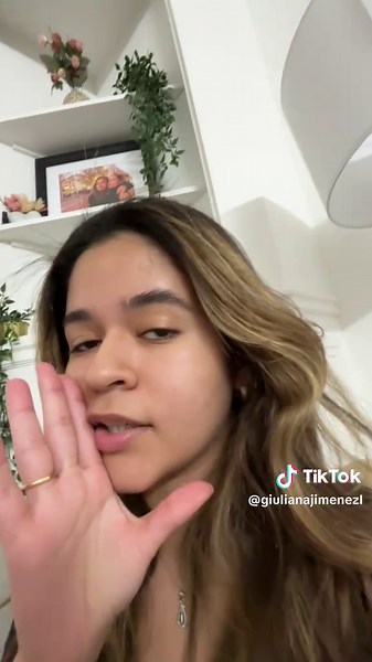 Teníamos que hacer un wearable test para probar si #mexsana QUITA O NO QUITA LA PECUECAAAA!! Y obvio el mejor jurado de esto es Teka (la persona más higiénica del mundo)