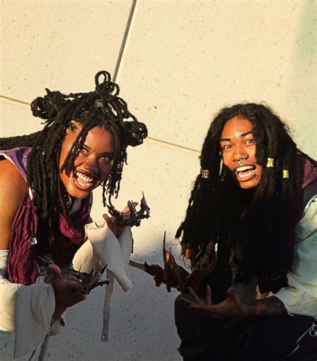 Evil Twin Cosplay Featuring Scythe