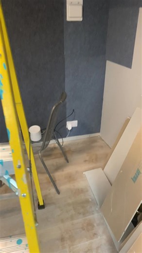 The studio is now fully wired and we’re one step closer to moving in! 😊 I cannot tell you how happy this makes me. Huge thanks to Perry and especially to Lee for pulling out all the stops. ☺️ #modelrailwayquest #dawnquest #studiobuild | Model Railway Quest