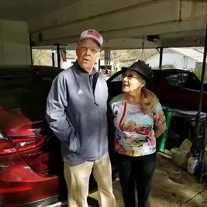 Christmas 2018! "Don't come over here! 🤣 | Pop Watch