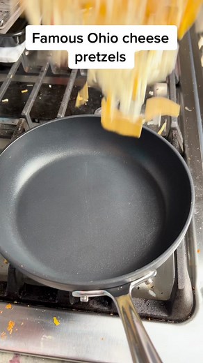 Delicious American Pretzel Sticks and Cheese Omelette Recipe