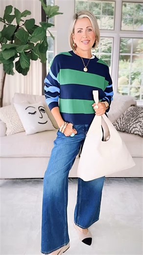 📣Just did an Old Navy fall haul and I haven’t shopped there in a while but was pleasantly surprised. Their new fall arrivals are so good—cozy sweaters, flattering denim, and classic khakis you’ll wear on repeat. Perfect for building an affordable, stylish fall wardrobe. **📣Simply comment LINK and like this post please - and I’ll send you all the links on everything you saw.** Make sure to follow me please - Otherwise the links often DON’T show up in your inbox. IMPT: I can only send 500 links 