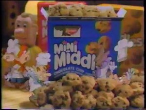 Keebler Mini Middles - Elves Chocolate Chip Cookies with Fudge Commercial (1991)