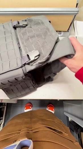 Check out the Shellback Tactical Rampage 2.0 Plate Carrier in Wolf Grey. It's your go-to choice for blending in while standing out in performance. Check it out: https://www.atomicdefense.com/products/shellback-tactical-rampage-2-0-plate-carrier?variant=44144171516118 #ShellbackTactical #Rampage2PlateCarrier #WolfGreyCamouflage #TacticalGear #UrbanStealth #PlateCarrier #ModularLoadout #TacticalProtection #MilitaryGear #LawEnforcementEquipment