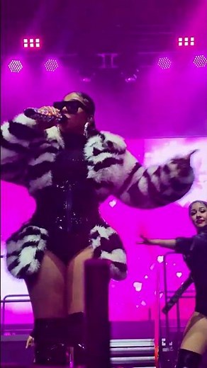 Ashanti – Happy LIVE in St Louis ☀️✨ Valentine’s Mixtape Tour