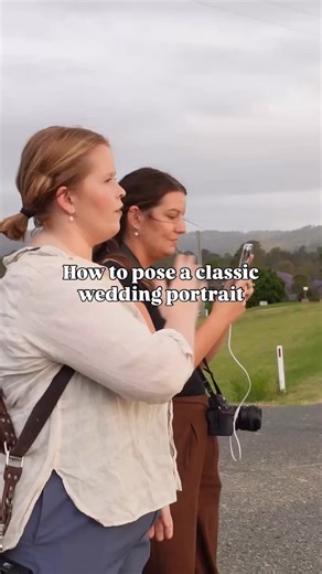 Classic wedding portrait posing 101. 😍 As much as we all love the highly creative shots, don’t forget for someone’s wedding day they still needs to be a mix of the classic portraits. Grandma needs a photo for that frame. 🖼️ PHOTOGRAPHERS; Save this for your next wedding. 📸 . . #sunshinecoastweddingphotographer #brisbaneweddingphotographer #goldcoastweddingphotographer #weddingphotographer #sunshinecoastphotographer #sunshinecoastwedding #photographer #weddinginspiration | Angela Brushe Photog