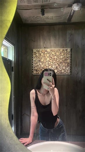 Tay e không khéo thêu thùa, tay này chỉ khéo ôm vừa lòng a ……:)))❤️😎