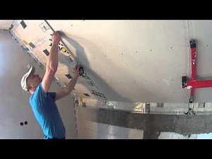 Montaż płyt na poddaszu. skosy