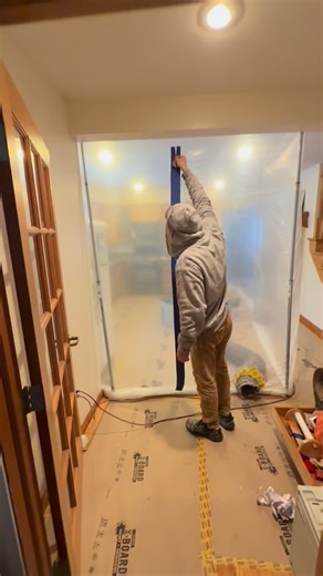 🔥 CABINET REFINISHING DONE THE RIGHT WAY 🔥 Before a single drop of primer ever touches these cabinets… THIS is what “over-the-top prep” actually looks like 👇😤🎯 🧼 Deep degreasing & mechanical sanding 🛠️ Every surface cleaned, scuffed, and inspected 🛑 Full plastic containment — walls, counters, floors, utilities 🌬️ Festool HEPA air filtration system running nonstop 😷 Cleaner air for our crew 🏡 Cleaner air for the homeowner 🎯 Zero shortcuts. Zero overspray. Zero excuses. This is the par