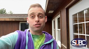 Teens have an UNFORGETTABLE time at SLBC! Staenberg Teen Chavurah director Jacob Spike Kraus - Music - Music invites you to say “EYE AM a Leader” with over 50 teens at SLBC ‘24! Teen Chavurah participants create community, learn, sing, and celebrate together while expanding their leadership abilities and taking their presentation and communication skills to an entirely new level! FYI — you do NOT need to play an instrument to take part in the SLBC Teen Chavurah! Learn more at songleaderbootcamp.