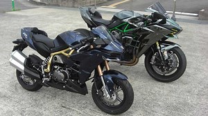 Kawasaki Z125 Morphs Into A Mini Ninja H2