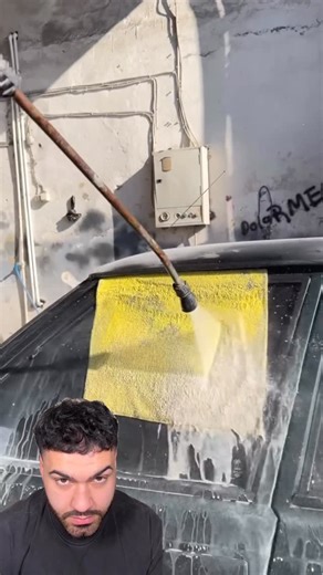 O’Ryan Mobile Detailing on Instagram: "🧼 Car Washing Hack 🤓 II [ 📸 by @ahmetusta63_ || FOLLOW @DETAILINGATZ FOR MORE! • Most people think detailing is just about making cars look good. • But the ones who actually make money treat it like a business — pricing, acquisition, upsells, and systems. • If you’re trying to get clients or turn this into real monthly income, I made a free beginner guide that breaks down the steps: • Comment “KIT” and I’ll send you the exact scripts and pricing I use to