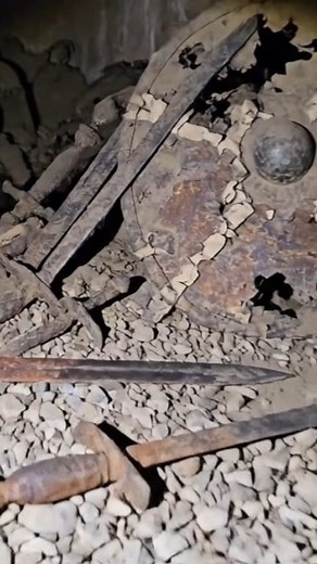 I Found Ancient Roman Weapons Deep Underground #treasurehunt #treasure #treasurehunting #foryou #metaldetecting #supertreasurehunt #history #metaldetectingfinds #metaldetector #treasurehunter #coins #detecting #gold #adventure #metal #hobbydetecting #coin #silver #diecastcollector #fyp #metalldetektor #archeology #romania #mexico #espagne | Bg treasure
