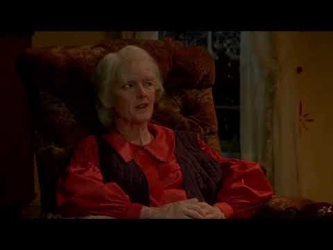 Kim Remembers Edward in the Snow | Edward Scissorhands CLIP