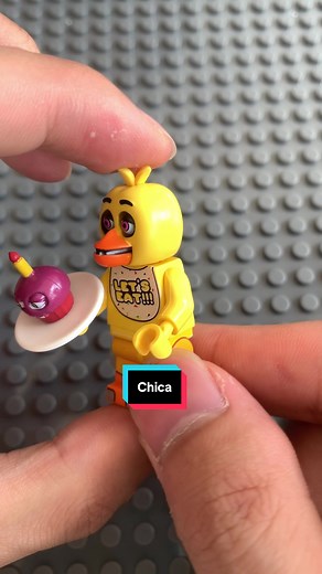 Chica: Ensamblaje de Minifiguras Personalizadas FNAF