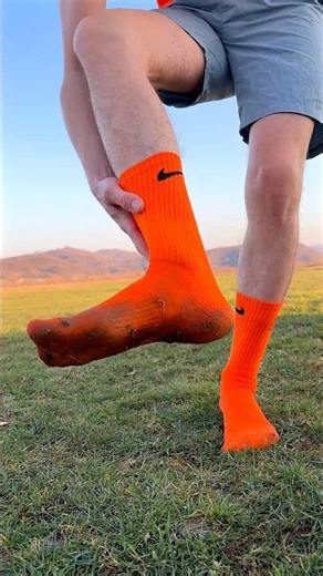 ✅ The guy shows SURVIVAL skills: I made a washing machine in the forest with my own hands 🧦💦