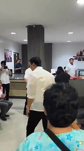 People’s day - araw ng pakikinig, pag-unawa, at pagtugon sa pangangailangan ng bawat mamamayan. Sama-sama nating pinapalakas ang serbisyo para sa Pamilyang Mendezeño. #FamiliaTayongMendezeno | Mayor Cocoy Mendoza