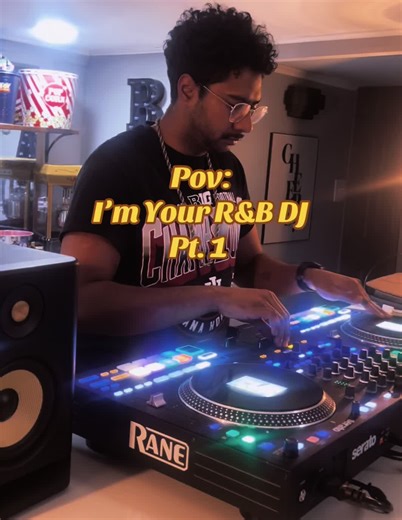 ~R&B mini mix~ Live from your phone screen. #theblendian #djmix #indianapolisdj #randbmusic