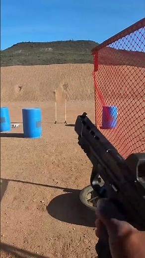 SHOOTING USPSA STAGE