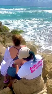Private Beach ASMR head & back traces. For the full length video, please subscribe to our YouTube channel @scratchergirls WE ARE THE WORLDS 🌏 FIRST AND ONLY SCRATCH THERAPY PROFESSIONALS & INFLUENCERS 🌻 Don’t be selfish…share the wealth of our brand of scratch therapy. LIKE, COMMENT, SHARE & SUBSCRIBE 🙏🏾 Disclaimer: Our intentions on making ASMR (Autonomous Sensory Meridian Response) videos is for your enjoyment & to stimulate your mind helping you to release chemical endorphins from the bra