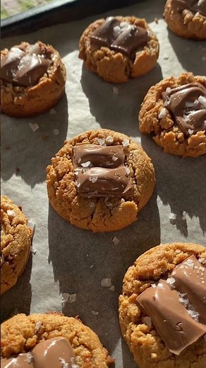 4 Ingredient Peanut Butter Chocolate Cookies