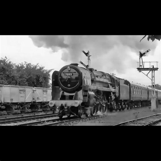 BR Standard Class 7 - No. 70013 - 'Oliver Cromwell' - Great Central Railway #steam #train