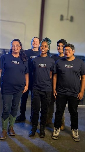 Meet the New-Collar Workers Powering the Data Center Revolution 👀