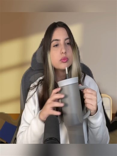 ESSE JOGO TEM UM SERIAL KILLER... E ELE SOU EU.00