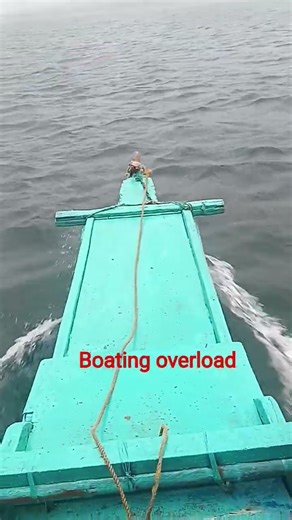 Seaweed hauling | Boat overload #seaweedfarming #SDG14 #islandtravel