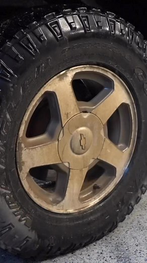 218K views · 702 reactions | Pressure Washing a DIRTY Wheel! | The Detail Geek | Facebook