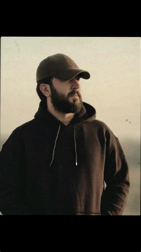 دعاءٌ بقلوب خاشعة وأفكار تربطنا بالأمل