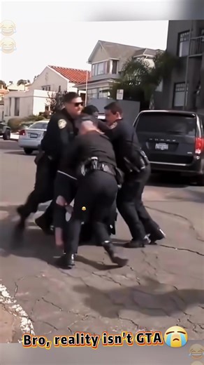 Funny cop moments🤣🤣 Bro, reality isn’t GTA🤣🤣 #funny #cops #police #fail #usa