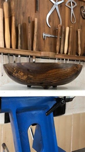 ‎woodturning | خراطی | کاسه تراشی‎ on Instagram‎: "کدوم حوزه کار با چوب رو انتخاب میکنی؟🤔 خراطی،منبت،کلبه و.. ساخته شده از چوب گردو🪾 تک نسخه💎 ابعاد: قطر 24cm ارتفاع 7cm بها💰: 2.500.000 جهت سفارش دایرکت مراجعه کنید👇 @mg_woodturning جهت مشاهده ویدئوهای بیشتر در👇 @mg_woodturning #خراطی #ظروف_چوبی #چوب #چوبی #صنایع_دستی"‎