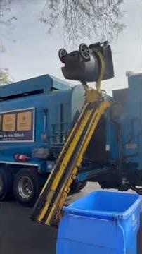 Garbage Truck Faces 4 Tricky Trash Can Collections! 😳