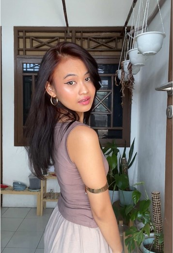 Colorful Outfit Ideas That Surprise and Inspire