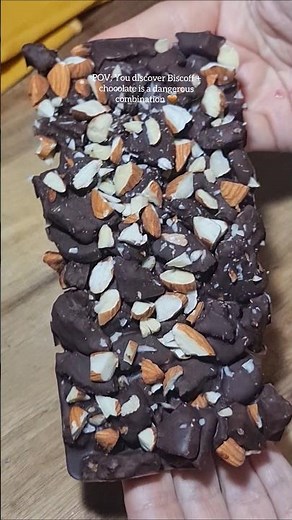 Easy 3-Ingredient Chocolate Vegan Treat!⁣ 🍫