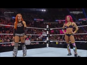 WWE RAW: Naomi vs Sasha Banks
