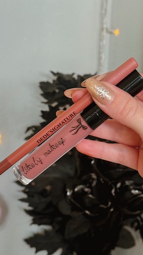 lip combo🐺🩵 dede signature dusk pencil (code BATTYBEAN) likely makeup picnic blanket liquid lip | battybean