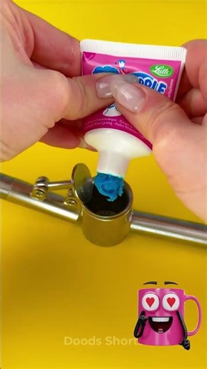🍬 Bubble gum toothpaste in reverse! 🤯 #candyfun #reaction #food