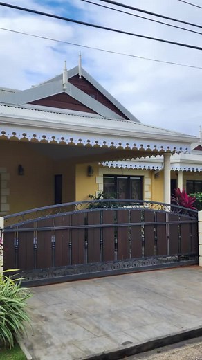 How stunning 😍 does this property look with this new fretwork trim.Fretwork designs can add elegance and character to any space, but a few things can go wrong if not done right: ✨Poor Quality Material Using low-grade wood, metal, or composite can lead to warping, rotting, or rusting over time—especially outdoors. ✨Inaccurate Measurements Fretwork requires precision. Even slight miscalculations can ruin the symmetry and overall look. Improper Installation If not installed securely, panels can lo