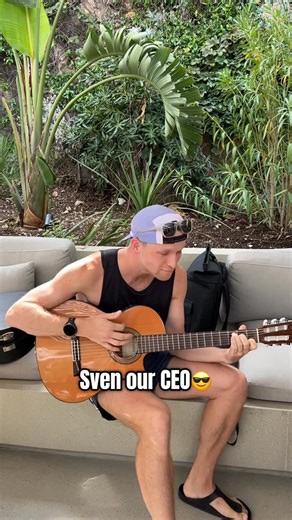 Guitartuna on Instagram: "There is more than one person👀"