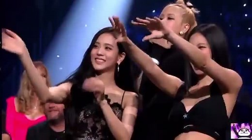 LISA 'Best K-Pop' award full acceptance speech at the MTV's Video Music Awards 2022 (#VMAs) BLINKs around the world are so proud of you, Lisa! You deserve it so much and we love you! | UNIVERSAL BLACKPINK