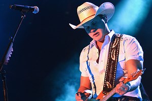LISTEN: Jon Pardi Reflects on Traditions With New Song, 'Old Hat'