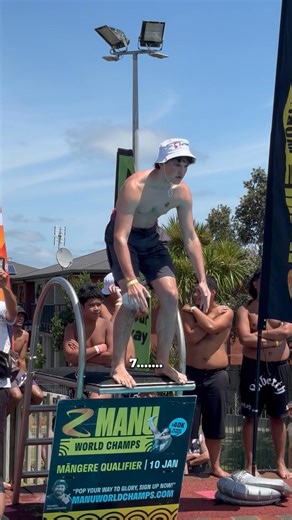 Meet Jacob, visiting from California and chasing the full Kiwi summer experience. He rocked up to Māngere Styles, stepped on the platform for his first ever Manu… and the crowd absolutely backed him. 🌊🔥 Good on ya bro, that’s the spirit. Crowd gave him props. Energy was unreal. Not bad for a first timer, aye? 👏🔥 | Manu World Champs