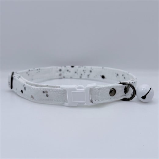 White Bubbles Handmade Custom Cotton Cat Collars | Breakaway Safety Buckle | 100% Cotton | Choose Hardware Color and Free Bell - Etsy