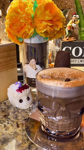 #cafe #coffee #cafecasero #espresso #calphalonespresso #coffeelover #calphalon #coffeevibes #cafecaliente #cafedetemporada #octubre #taza #papá #teamo