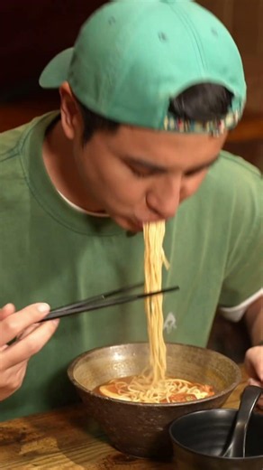 Nantou’s Hidden Gem: Ultra-Popular Yatai Ramen🍜🍜🍜#SuperTaste #Nadow #ZengZiYu #WangMinChun
